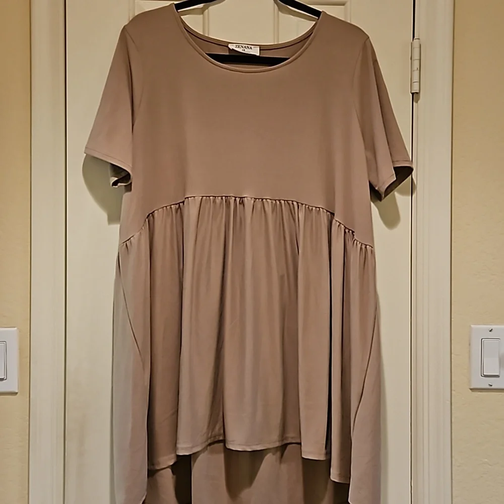 Zenana Taupe Blouse Size 1x - Picture 2 of 9